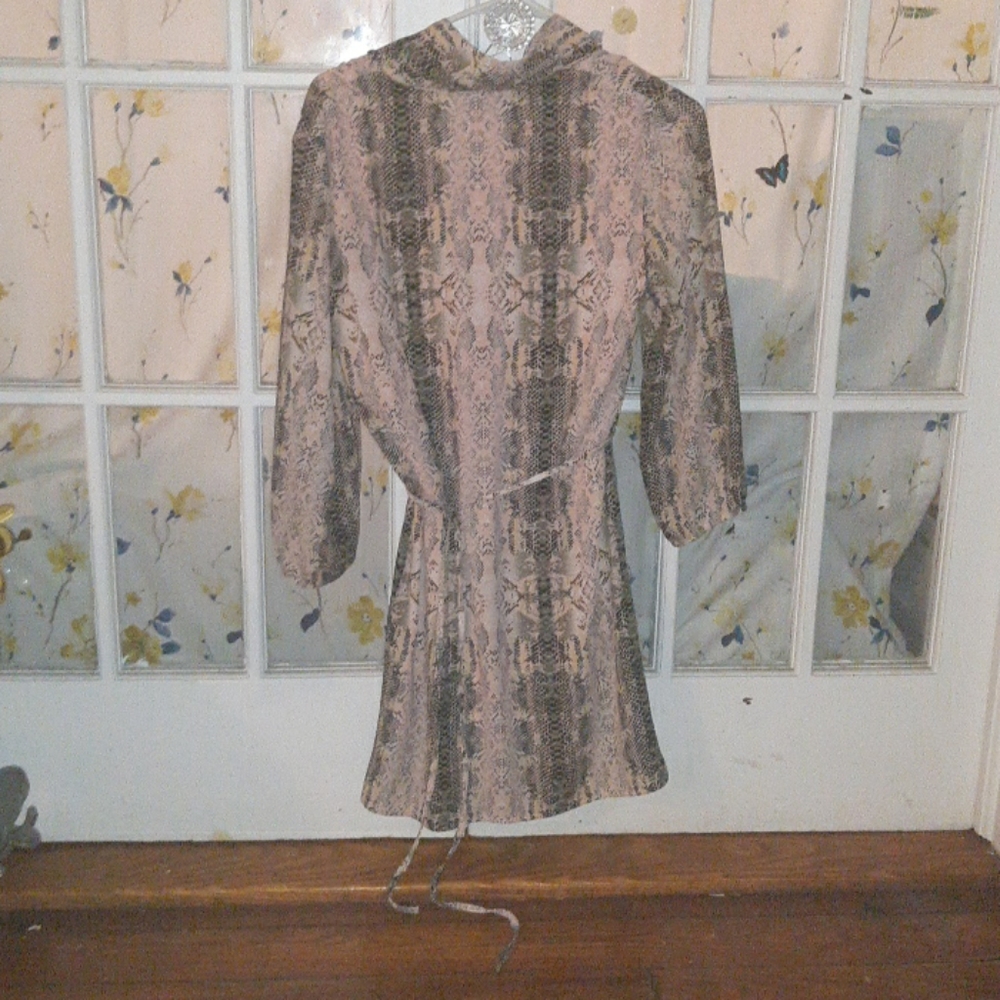 Dress - Picture 2 of 2